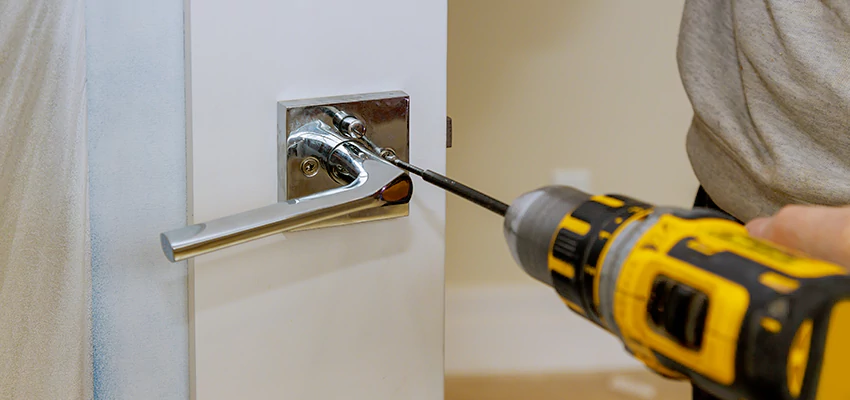 After-hours Locksmith  For Lock Troubleshooting in Coral Gables, Florida